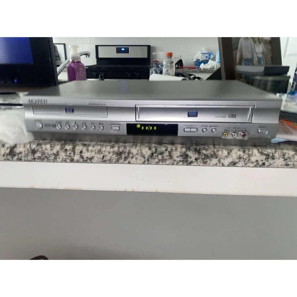 Samsung DVD-V4600C DVD/VCR 4 Head Hi-Fi Combo Player, No Remote/AV PARTS&REPAIR